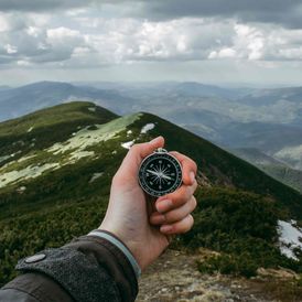 Coaching erleichtert Verhalten ändern und Lebensstil Änderung. Ein Gesundheits-Coach verbindet die Wissenschaft der Fitness und Gewichtskontrolle mit der Kunst des Coachings. Es gibt viele Facetten, Gesundheits-coaching inklusive Erziehung zur gesunden Ernährung, personal Training, Zeitmanagement und Psychologie. Änderung des Lebensstils ist eine komplizierte und schwierige Reise. Gemeinsam schaffen wir einen strategischen, leistungsstarken Plan basierend auf Ihre Grundwerte und Ziele. Sie gewinnen Klarheit über ein geregeltes Verfahren einschließlich Motivation, Interaktion, Problemlösung und Verantwortlichkeit. Sie sind immer Kontrolle über Ihre eigenen Ziele zu setzen, aber ich schieben Sie, fordern Sie und unterstützen Sie dabei, erreichen Sie Ihre Ziele schneller, als man auf eigene Faust zu helfen. Entwicklung der gesamten Person, Körper, Geist und Seele, ist entscheidend für Ihren Erfolg und Glück.