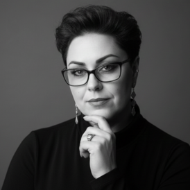 Clarifying and achieving personal and professional goals.
Navigating life transitions.
Existential Issues
Relationship issues
Middle life crises
Enhancing communication.
Developing self-awareness and mindfulness.
Decision Making
Premarital & Divorce Issues
Stress
Self-esteem
Acting Coaching & Performance (For: presence, leadership, public speaking, confidence & comunication)
Burnout
Multicultural coaching